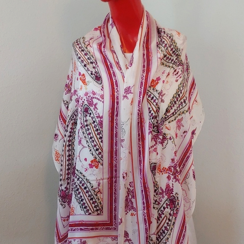 White House Black Market Oblong Scarf in Pale Orchid and Ecru White NWT - Picture 6 of 12